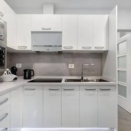 Apartamento Sofia 2 *